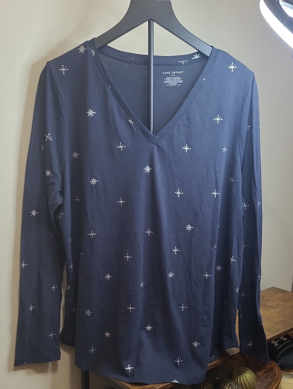 Lane Bryant Navy Blue V-Neck Long Sleeve Top with Silver Stars size 14/16